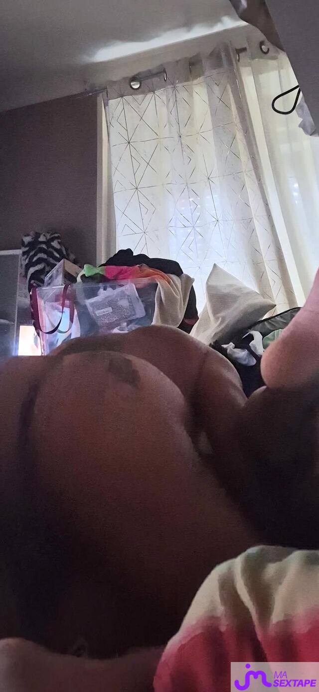 Vidéo de sextapes : Petite baisse sombre