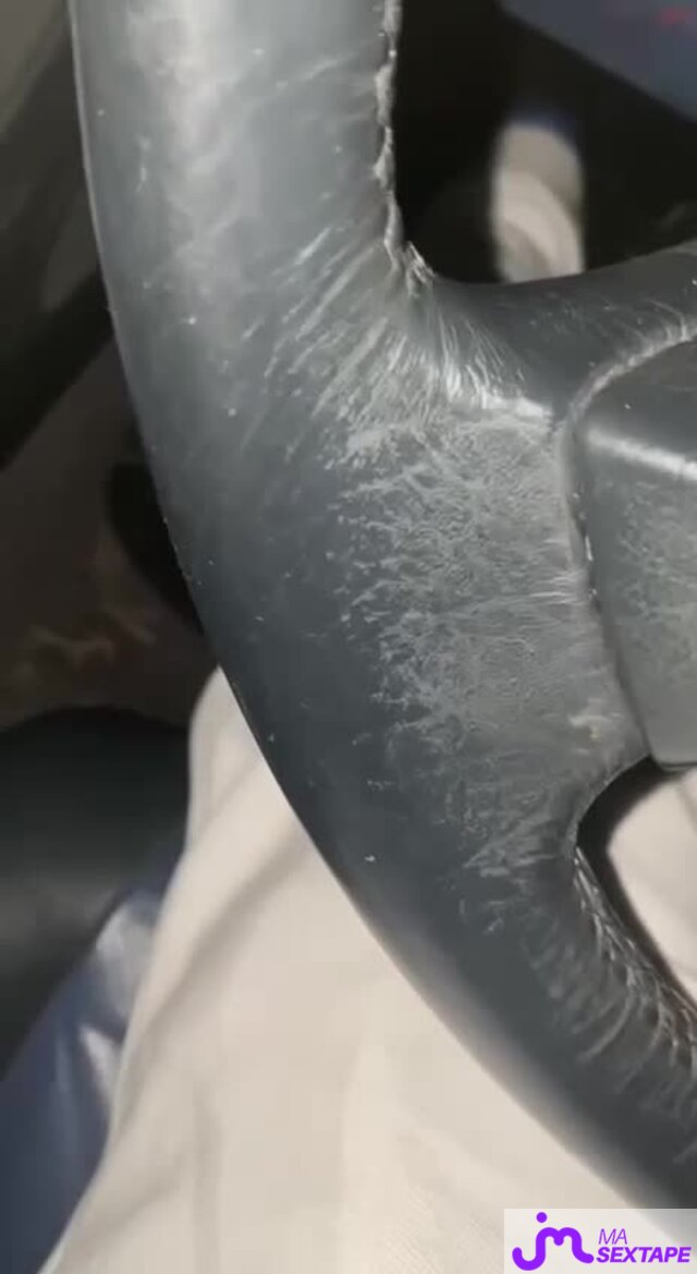 Vidéo de sextapes : Pipe en voiture 