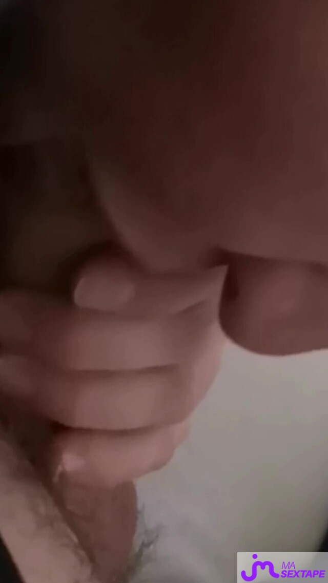 Vidéo de sextapes : Ma suceuse... 