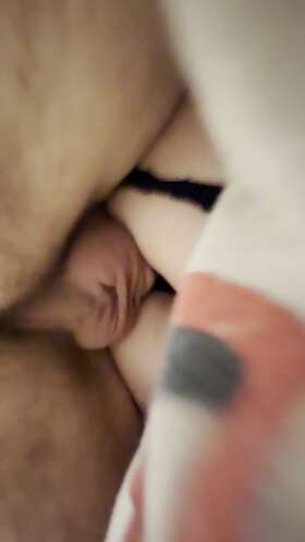 Vid&eacute;os de sextapes : Avec un jeune homme devant mon mari